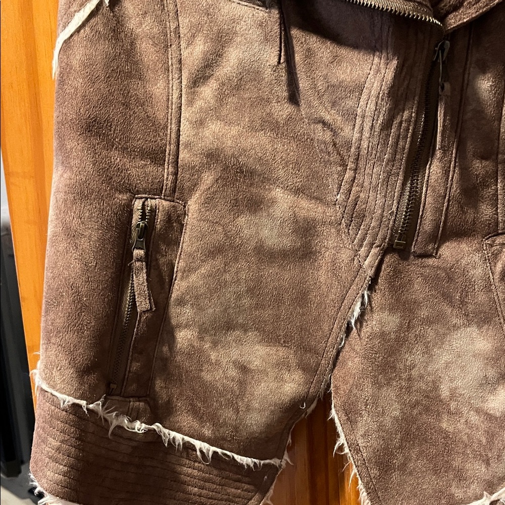 Brown Faux Shearling Vest - Picture 2 of 3